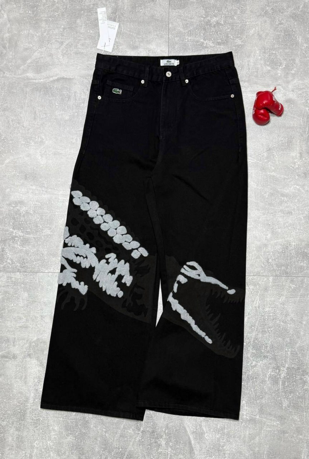джинсы lacoste с крокодилом широкие,джинсы лакоста широкие мужские,джинсы lacoste из новой коллекции,джинсы lacoste с крокодилом dime,джинсы с крокодилом dime