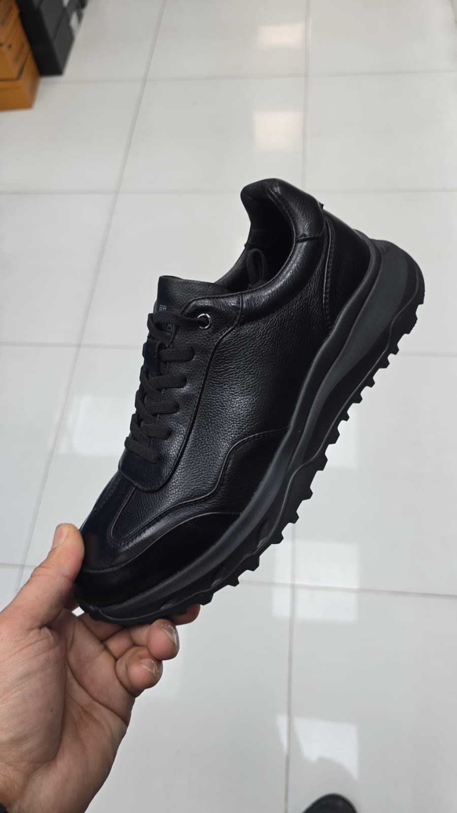 ,кроссовки черные,мужская  кроссовки,кроссовки пьер карден мужские,мужская