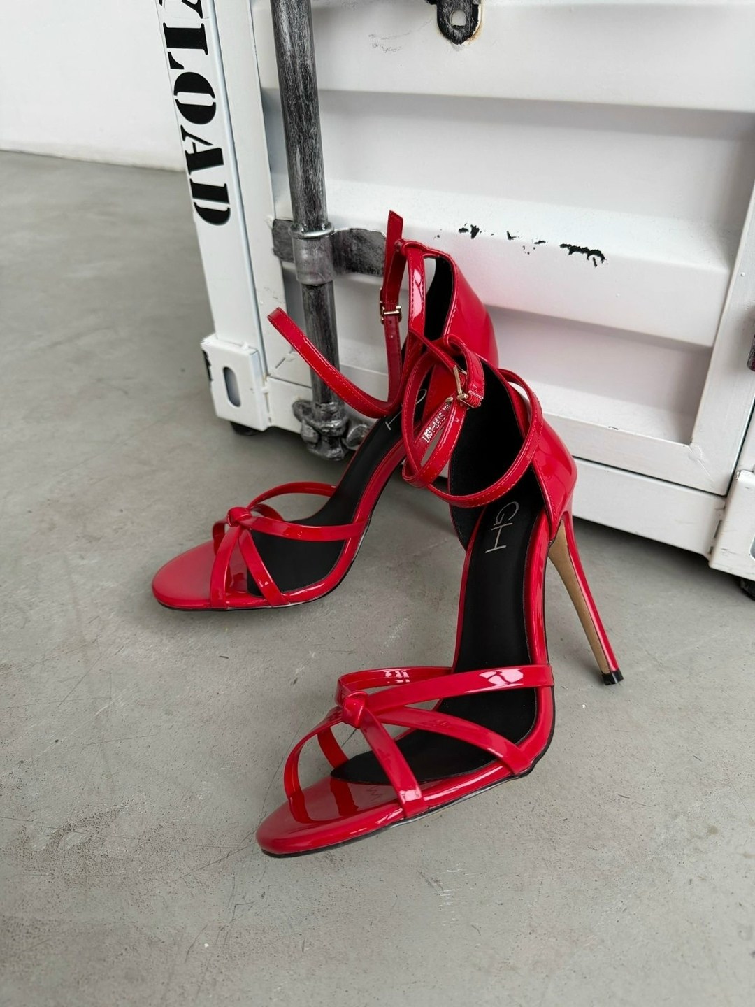 босоножки на каблуке,босоножки женские,белые босоножки,босоножки на шпильке,босоножки модные