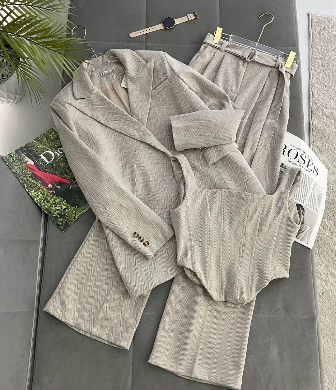 стильные костюмы,женский брючный костюм,костюм тройка женский,костюм классический,деловой брючной костюм