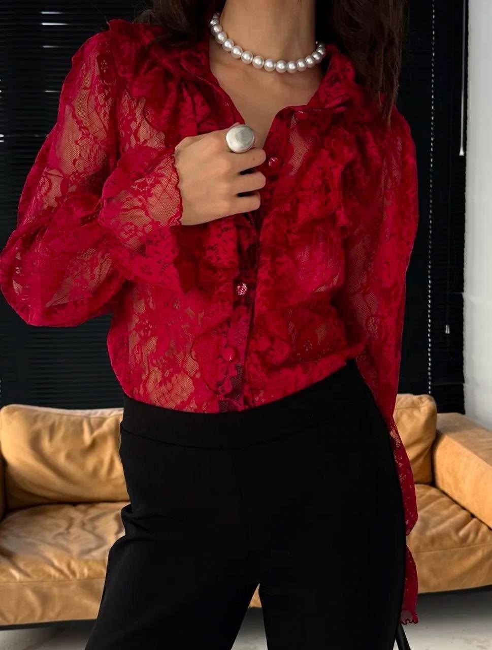 женская кружевная рубашка-блузка из гипюра,блузка кружевная,рубашка кружевная,женская кружевная рубашка,красная кружевная рубашка