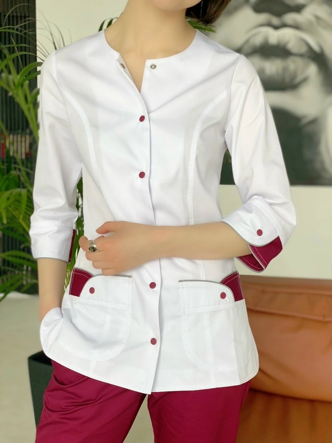 костюм медицинский женский,костюм медицинский,медицинский костюм женский белый с красным mita,медицинский костюм женский белый с красным mitа мила,мед костюмы женские