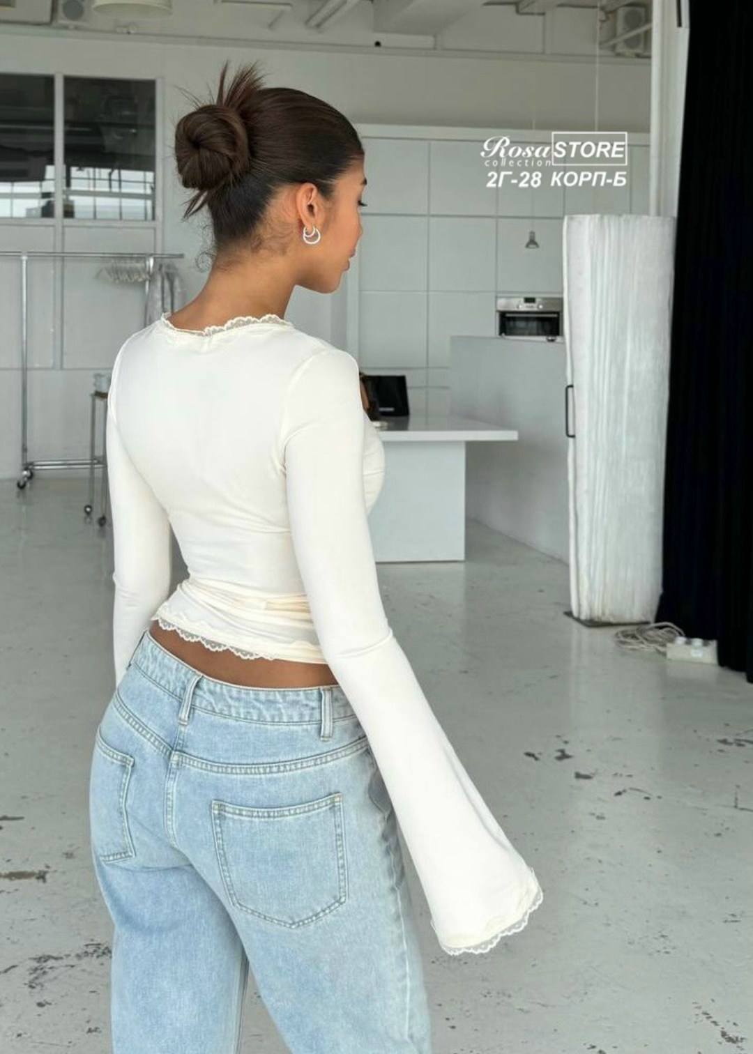 лонгслив в рубчик с рукавами клеш studenkova,лонгслив женские,лонгслив укороченный в рубчик облегающий с рукавами клеш studenkova,кофта женская,лонгслив укороченный в рубчик облегающий с рукавами клеш