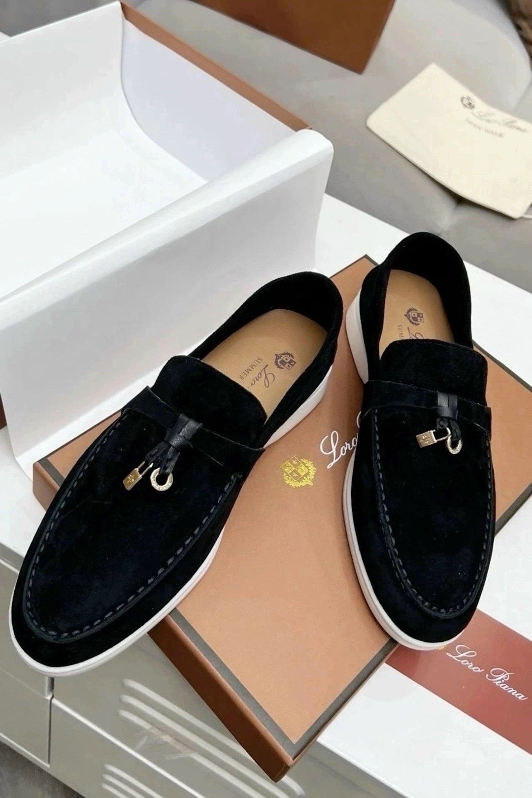 лоферы замшевые женские,лоферы женские луи виттон,лоферы loro piana натуральная замша,лоферы модные,лоферы loro piana