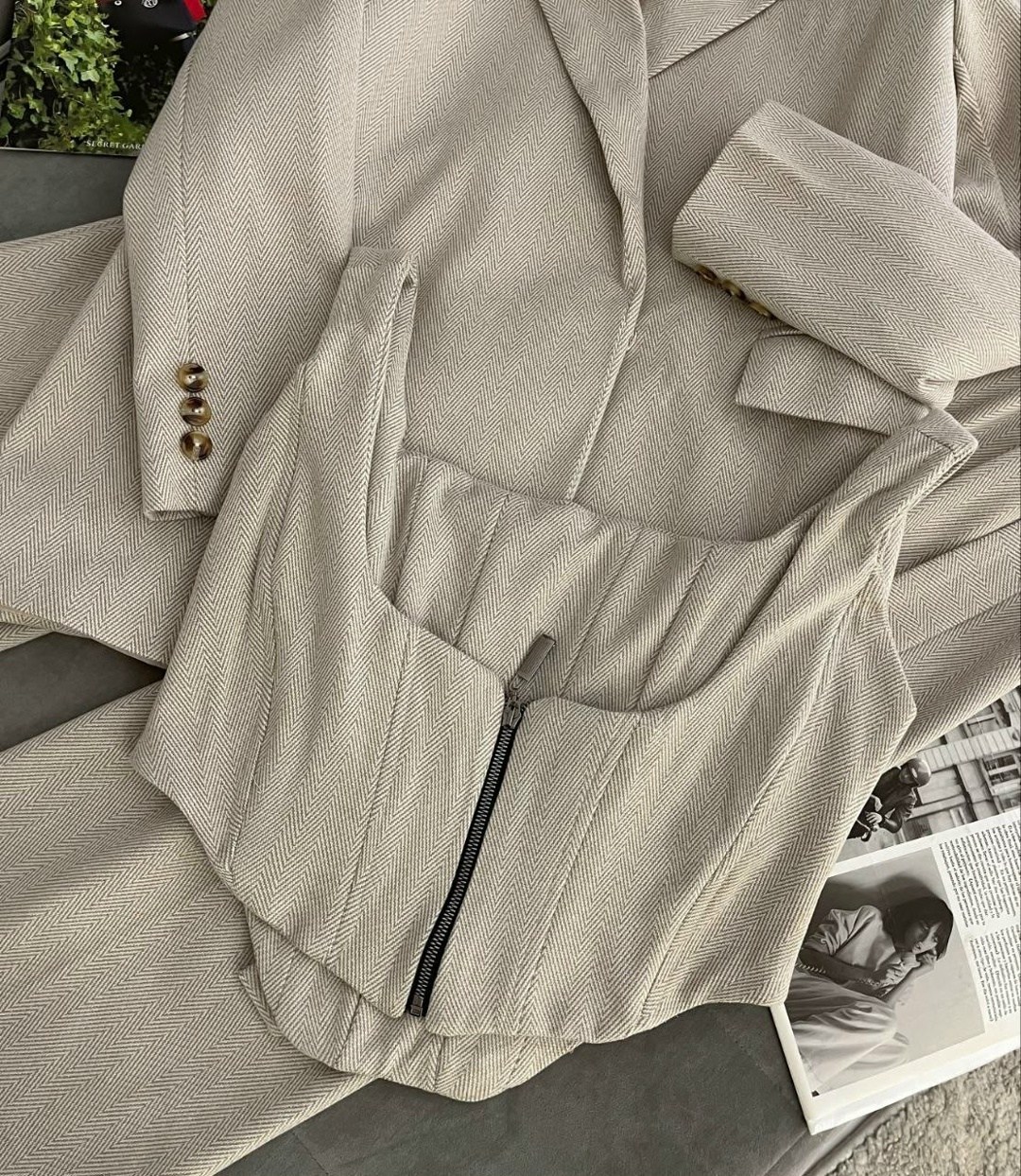 стильные костюмы,женский брючный костюм,костюм тройка женский,костюм классический,деловой брючной костюм