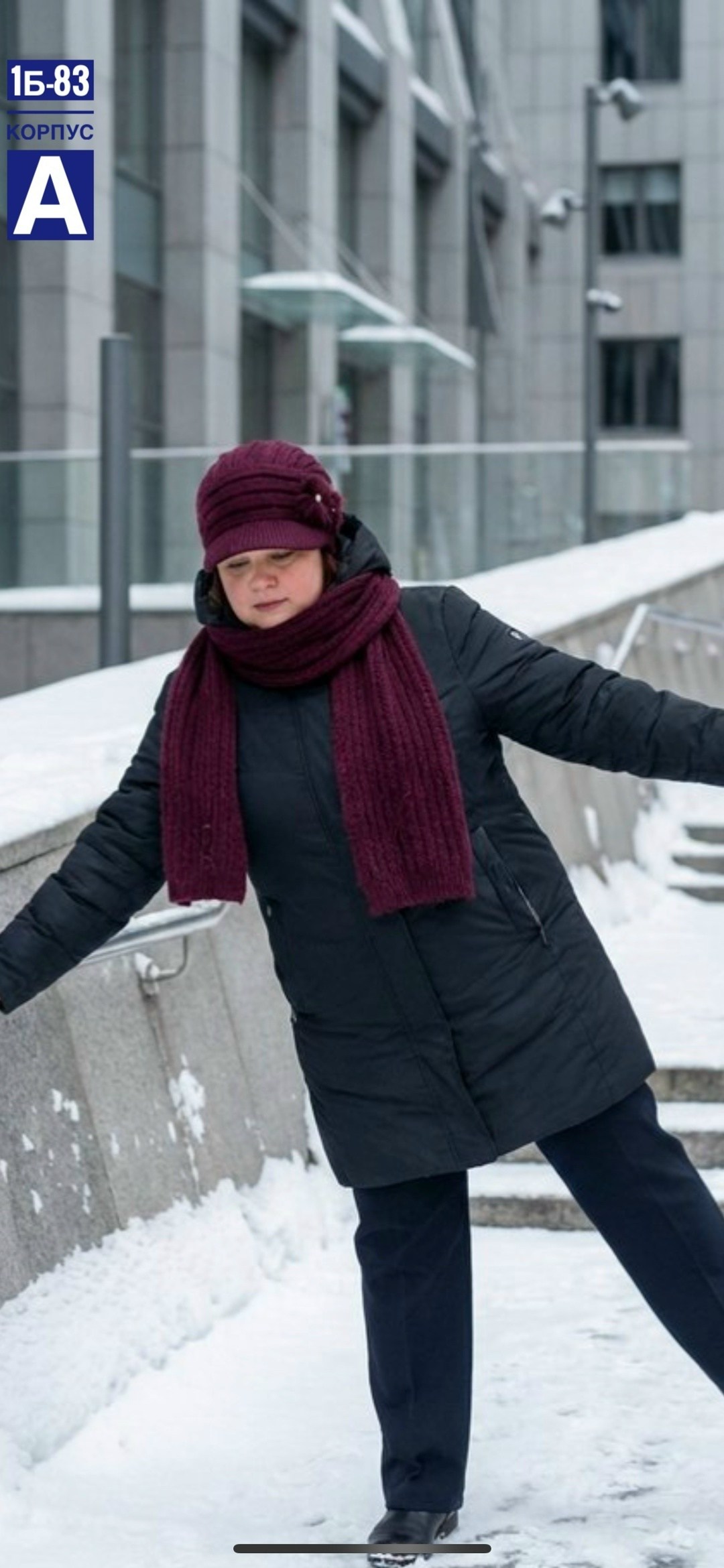 вязаные шапки,женская зимняя шапка,вязаная шляпа,шапка женская с козырьком,шапка