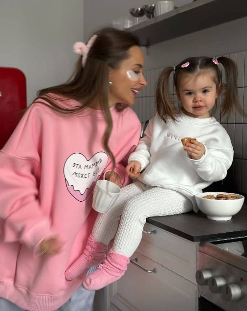 розовый свитшот,свитшот женская,одежды свитшоты,теплый свитшот,свитшот женский с капюшоном