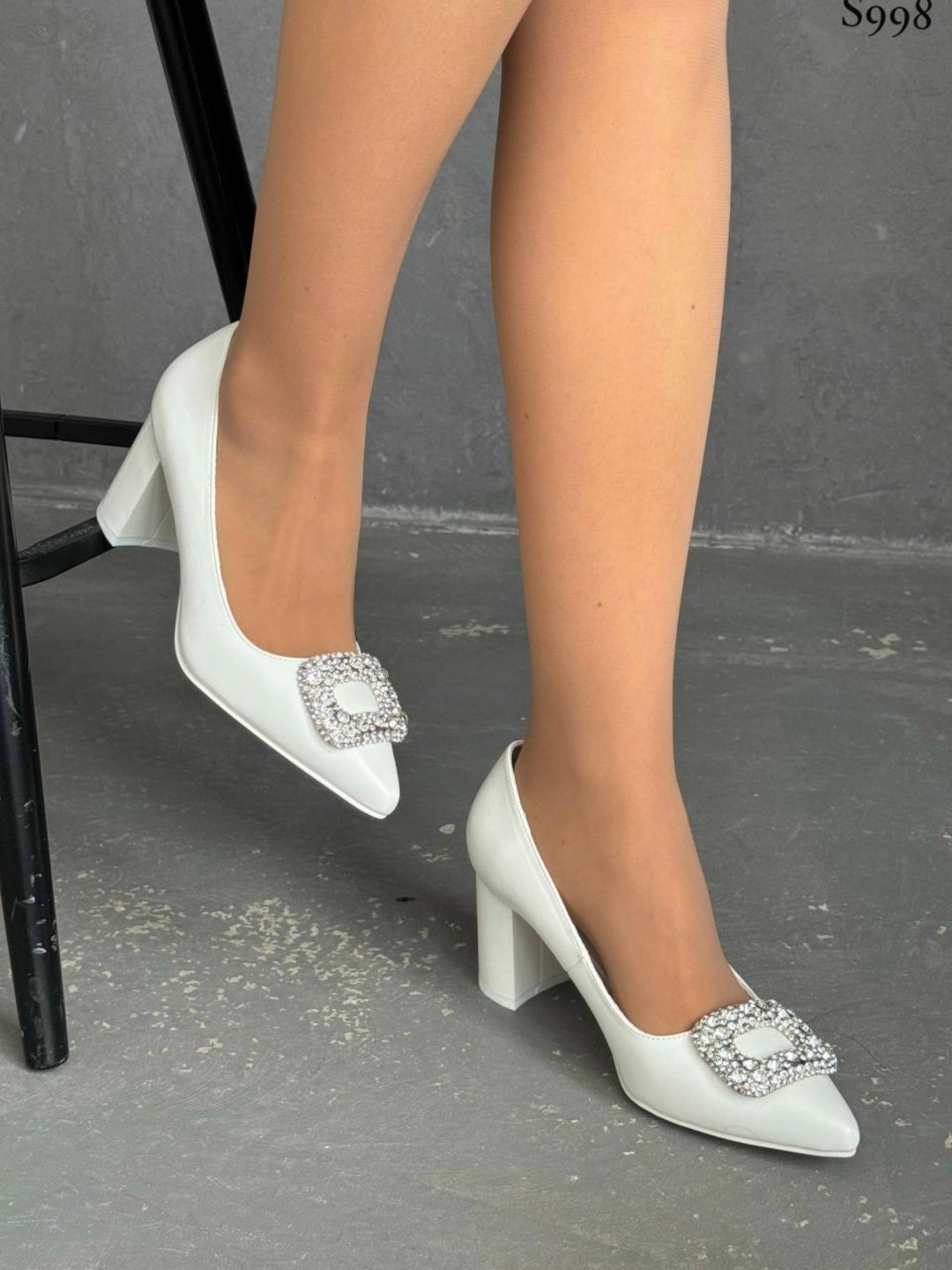 туфли женские,туфли со стразами на каблуке mossmoda,белые туфли,женские туфли на каблуке,туфли на каблуке классические