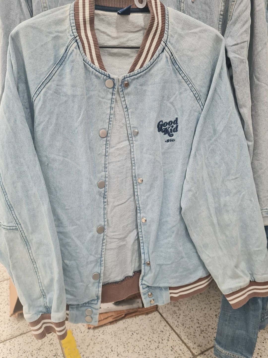 джинсовая куртка,джинсы женские,образ с джинсовкой,джинсах,голубые джинсы