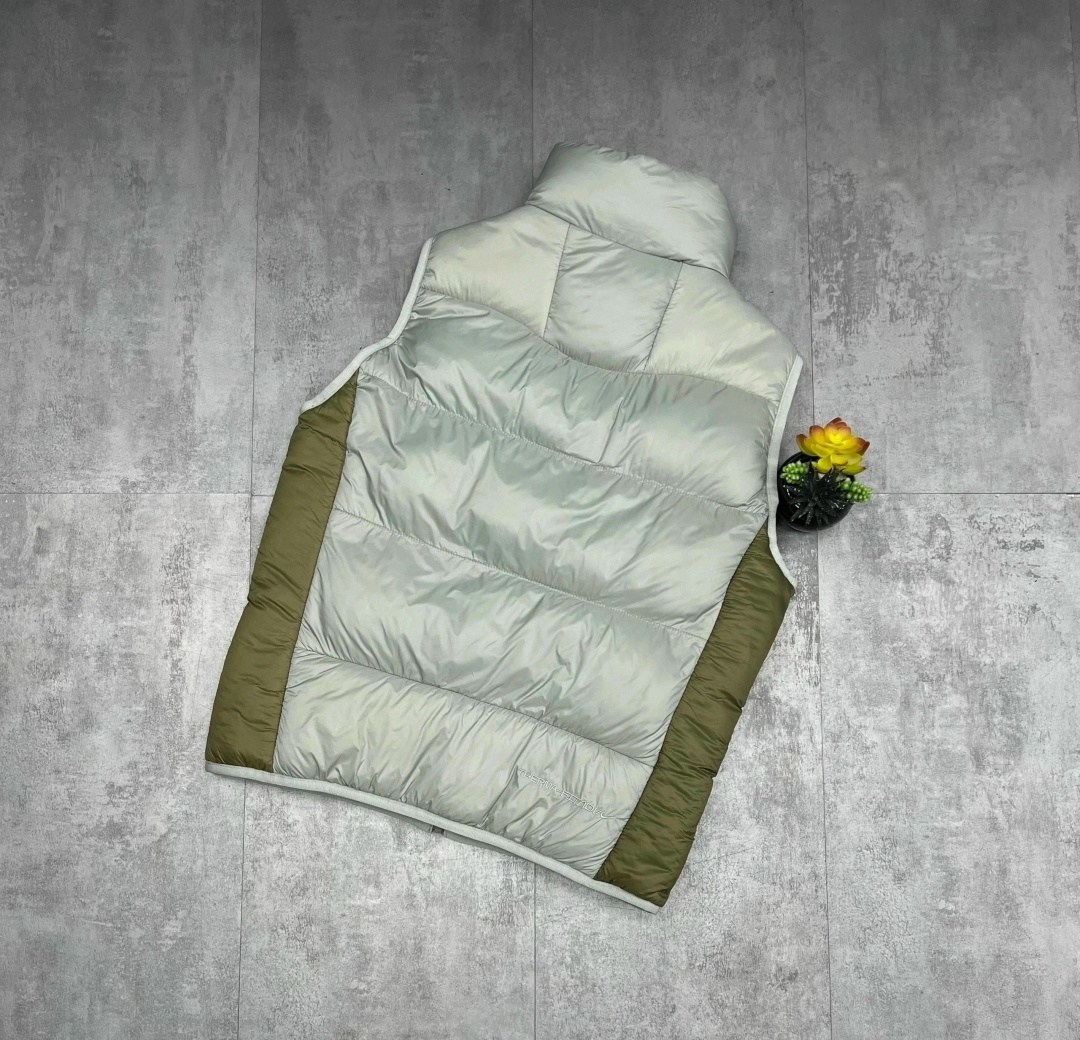 жилетка утепленная демисезонная безрукавка,двухсторонняя жилетка,жилетка утепленная демисезонная,жилет на синтепоне,жилетка nike acg