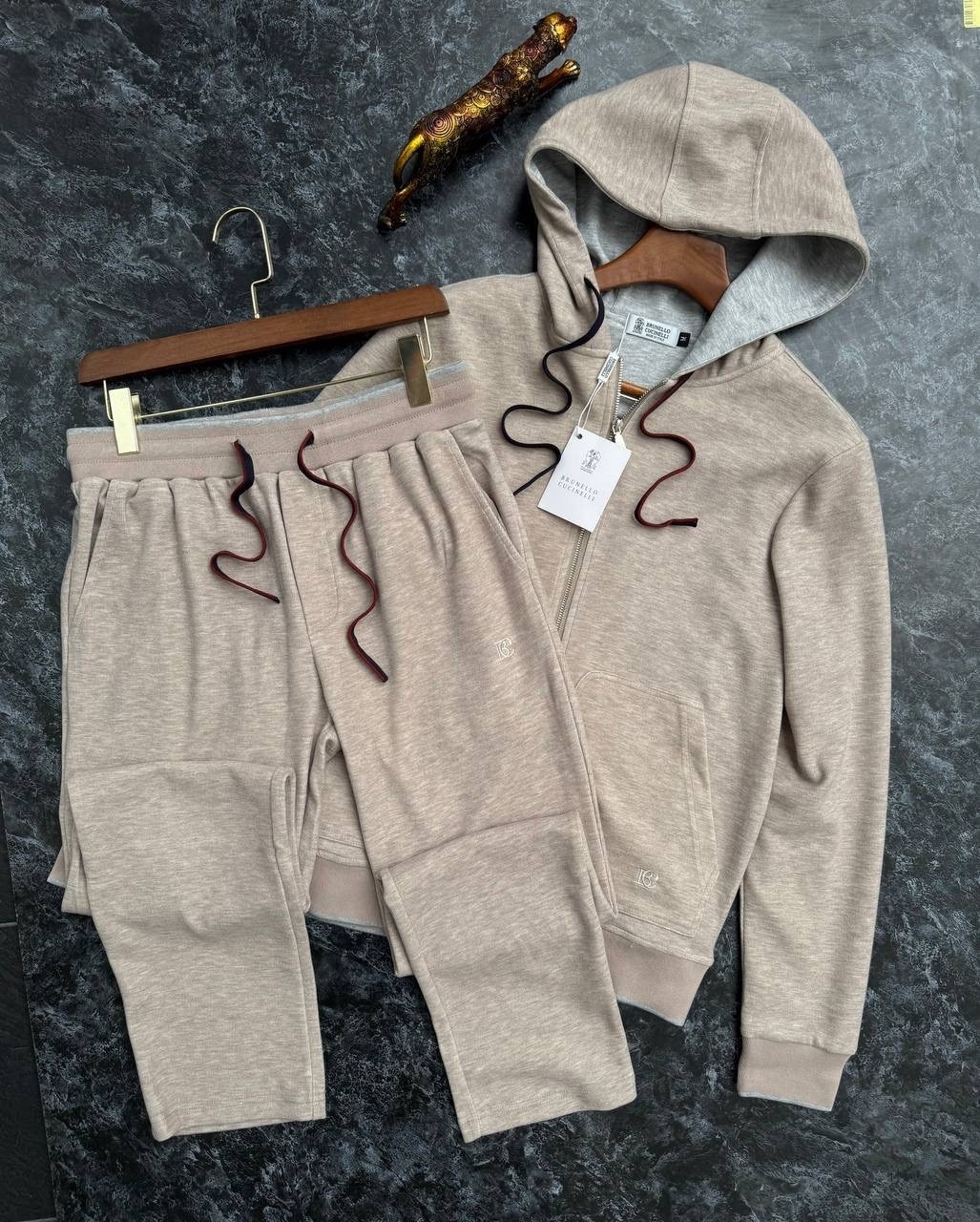 спортивный костюм brunello cucinelli,бежевый спортивный костюм,спортивный костюм,костюм,мужские спортивные костюмы