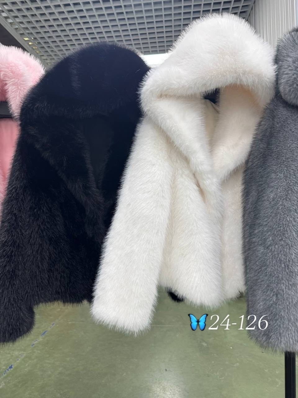 женская шуба,шубка,шуба,искусственная шуба,пальто из искусственного меха с капюшоном