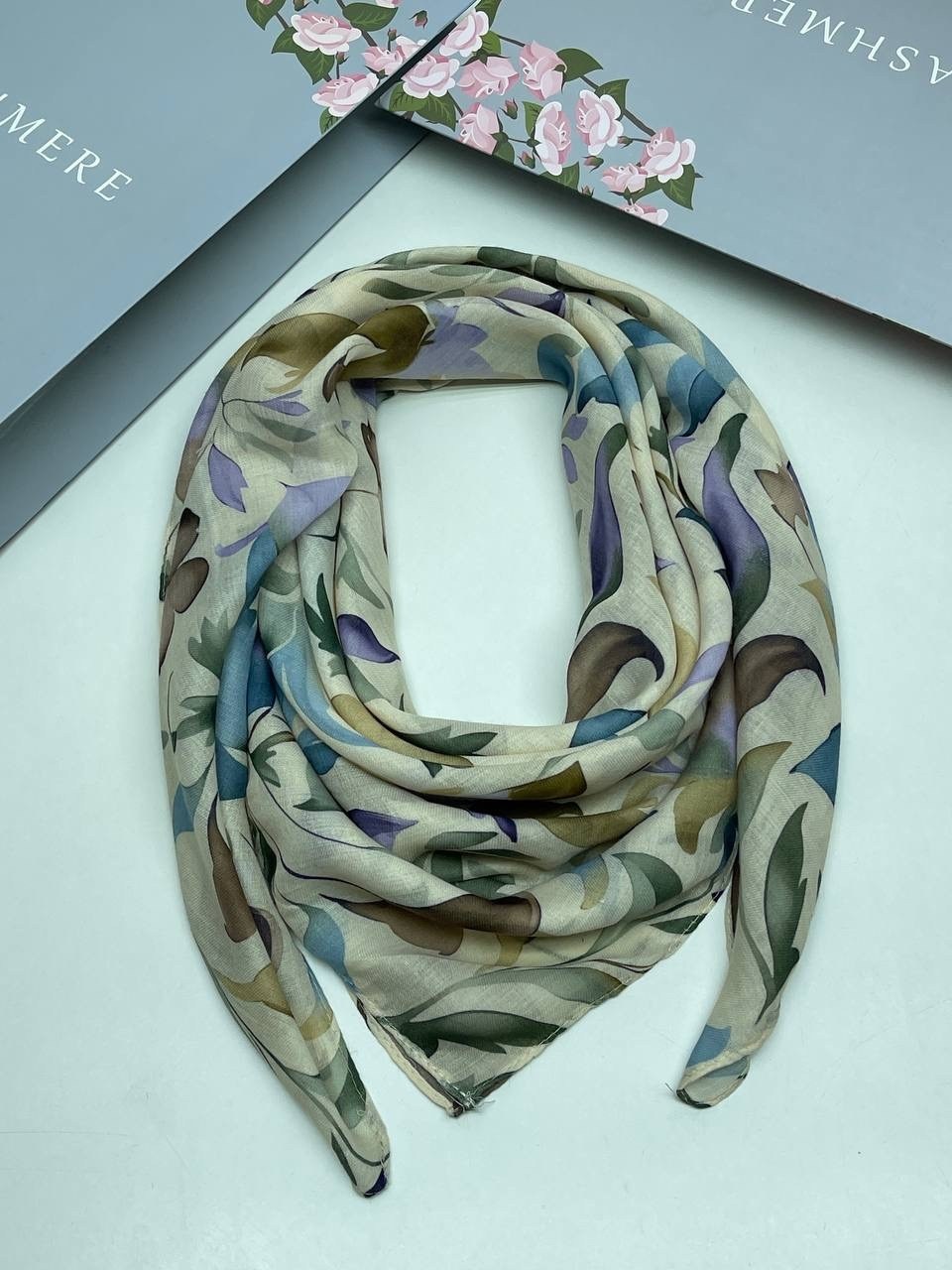 шарфы и платки,платки женские,платки стильные,платки,шарф платок женский