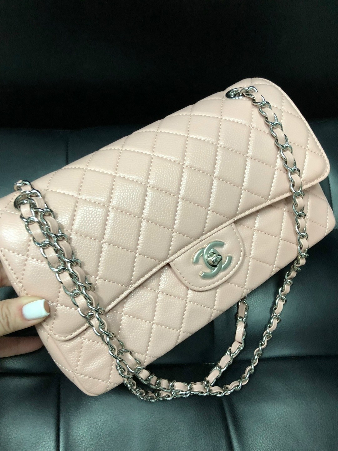 сумка шанель,chanel classic flap bag,chanel сумка,сумка шанель chanel 2.55 flap бежевая с фурнитурой серебро,сумка шанель бежевая