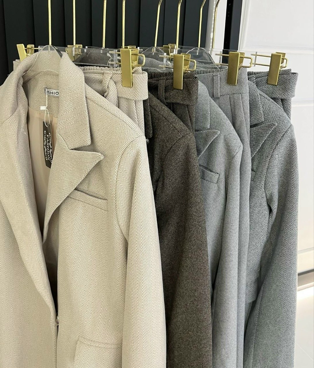 стильные костюмы,женский брючный костюм,костюм тройка женский,костюм классический,деловой брючной костюм