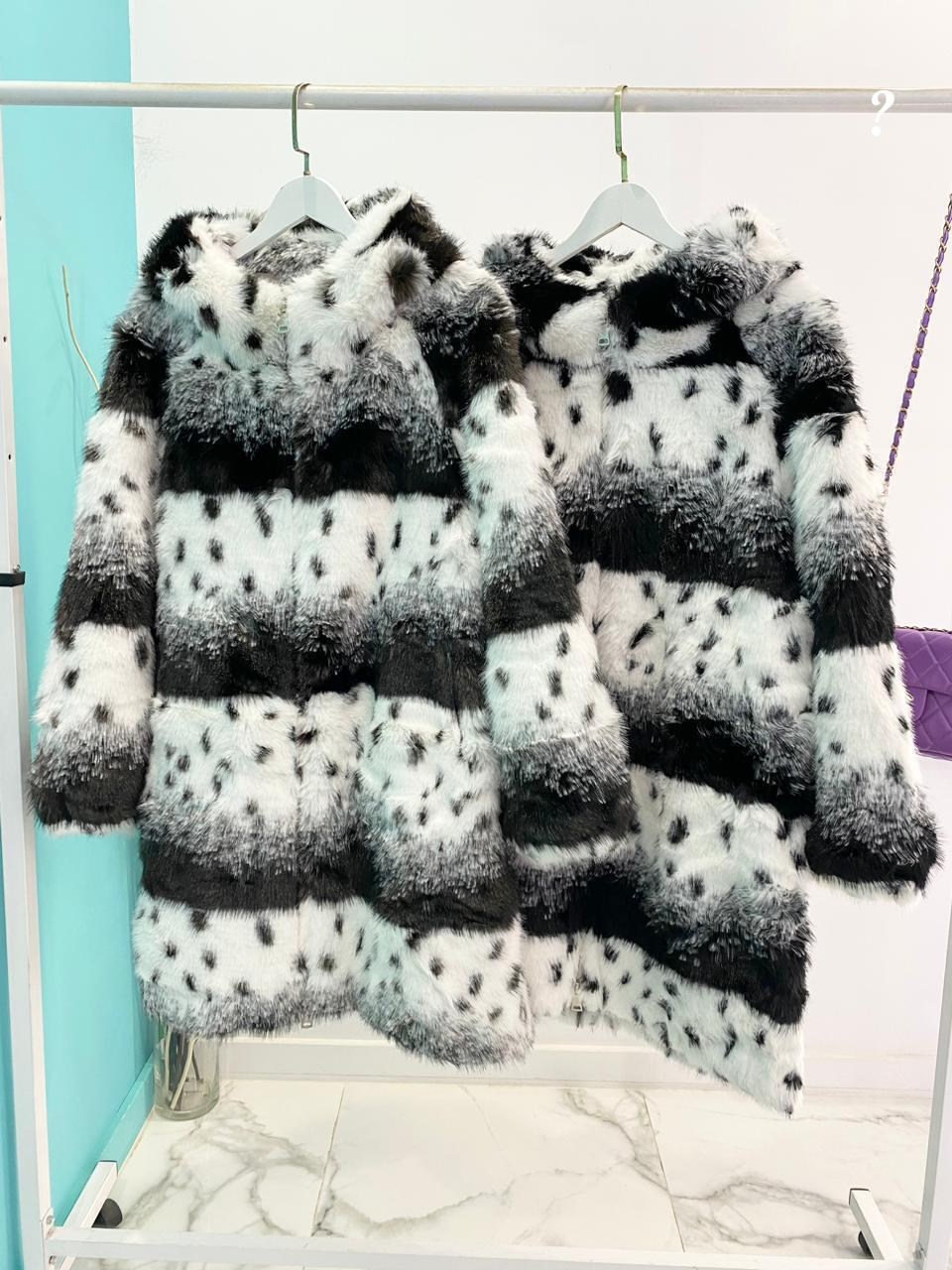 шуба,шуба фабричный китай хорошая качество есть капюшон,шуба искусственная,женская шуба,шуба искусственная экошуба зимняя