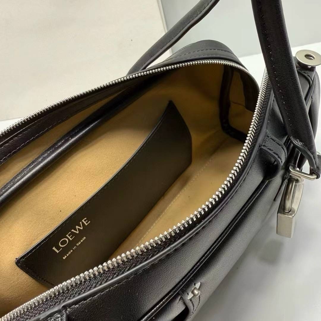 модная сумка,сумка loewe,бордовая сумка loewe,дорожная сумка,сумка женская