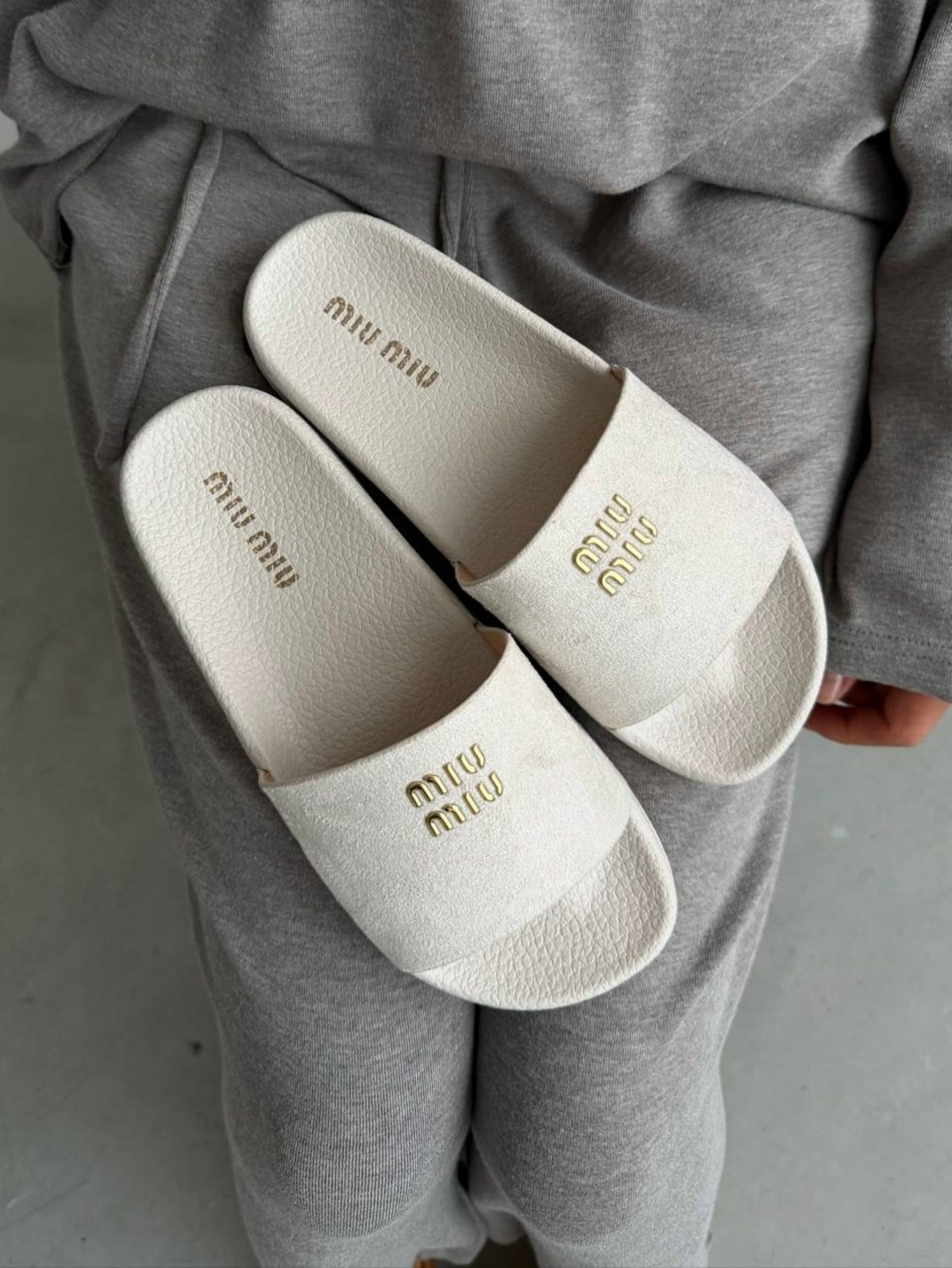 женские шлепанцы,шлепки женские,модные шлепки,женские босоножки, женская