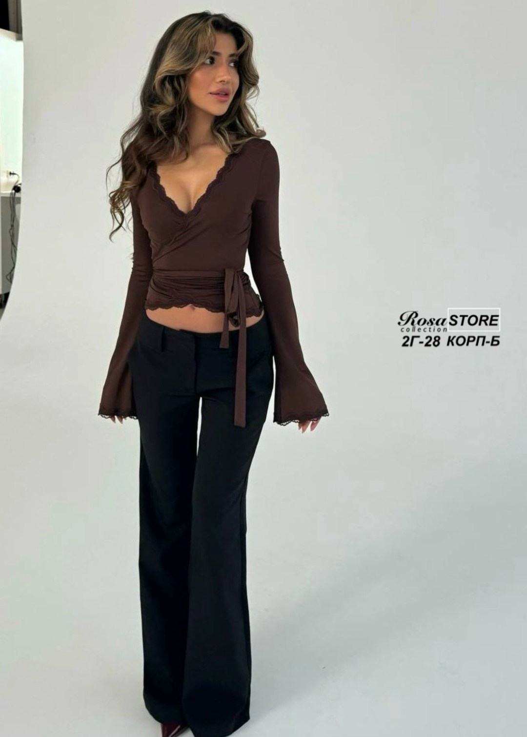 лонгслив в рубчик с рукавами клеш studenkova,лонгслив женские,лонгслив укороченный в рубчик облегающий с рукавами клеш studenkova,кофта женская,лонгслив укороченный в рубчик облегающий с рукавами клеш