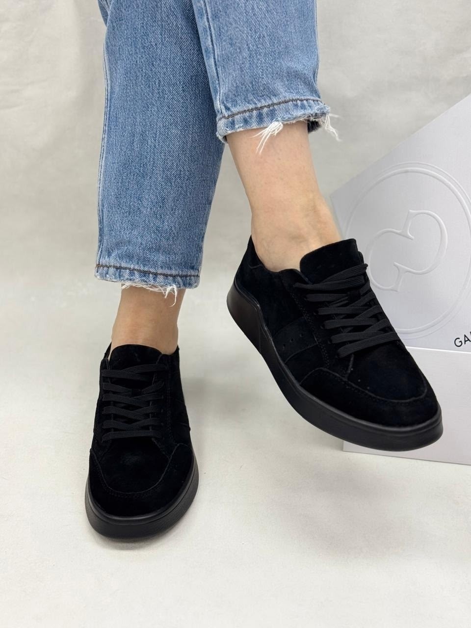 ,черные замшевые кеды,кроссовки замшевые,женские черные замшевые низкие кеды от anesia,кроссовки черные