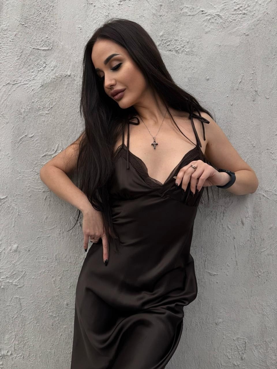 платье комбинация шелковое,платье комбинация черное,шелковое платье на бретельках,черное шелковое платье,черное шелковое платье на бретельках