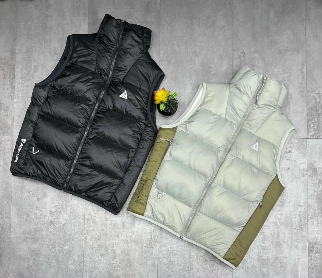 жилетка утепленная демисезонная безрукавка,двухсторонняя жилетка,жилетка утепленная демисезонная,жилет на синтепоне,жилетка nike acg