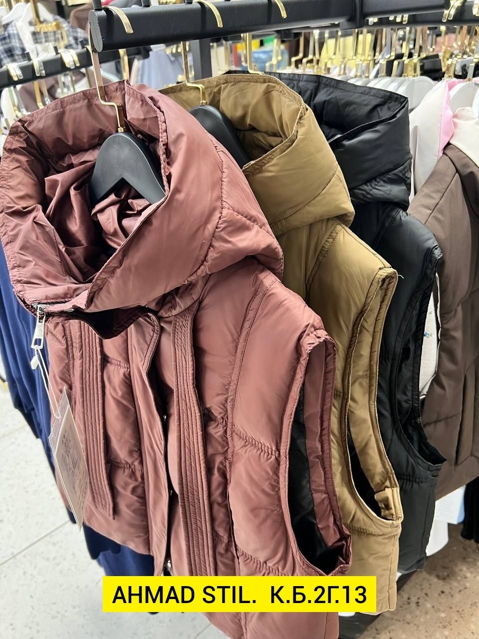 жилетка женская,жилет,жилет женский,теплый жилет,жилет с капюшоном