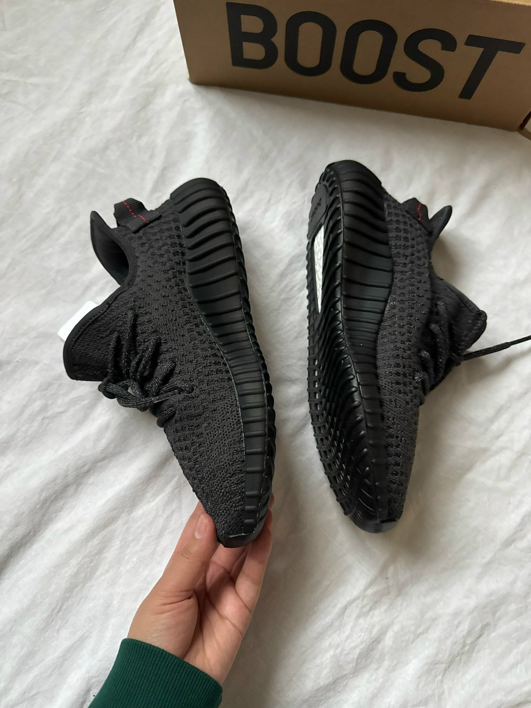 adidas yeezy boost 350 v 2,adidas yeezy boost 350,adidas yeezy boost 350 v2 black,yeezy boost 350 v 2,adidas yeezy boost