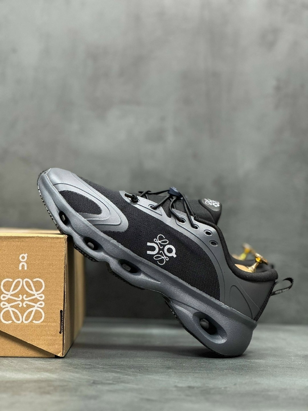 кроссовки,кроссовки on loewe x wmns cloudtilt 2 черный,кроссовки loewe,on cloud x loewe 9723 повседневная  кроссовки,мужские кроссовки