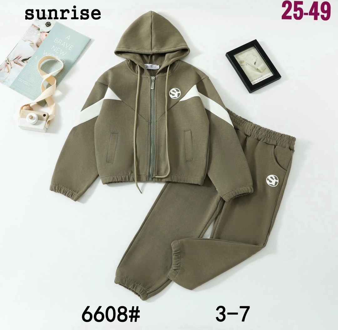 костюм спортивный,костюм детский,спортивные костюмы для девочек,стильный детский костюм,детские костюмы