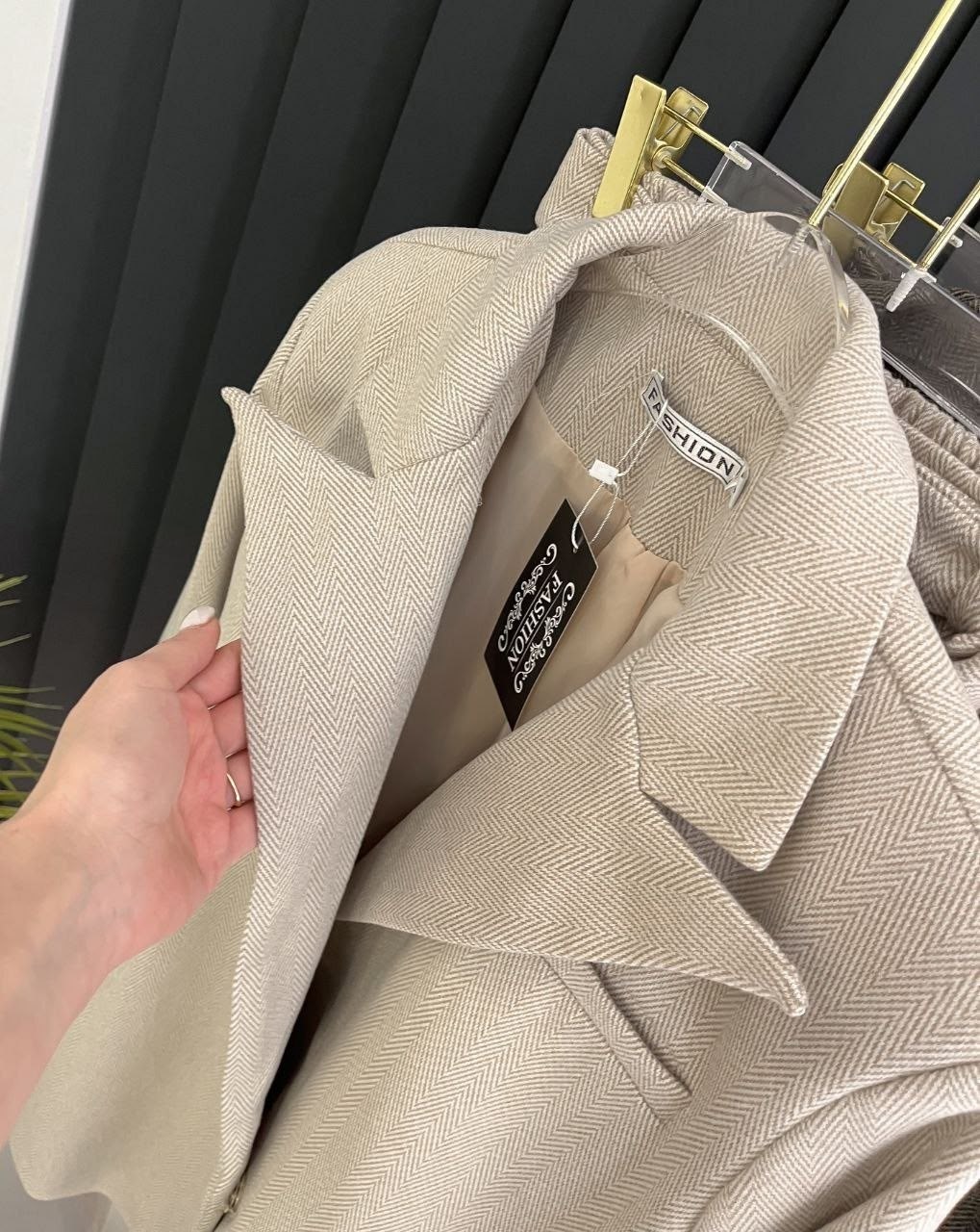 стильные костюмы,женский брючный костюм,костюм тройка женский,костюм классический,деловой брючной костюм