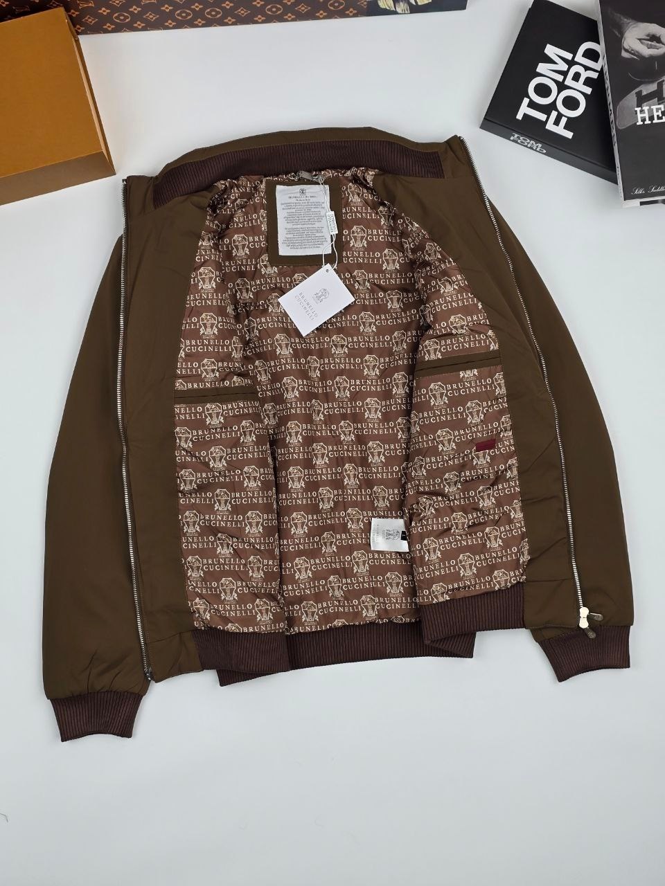 куртка,куртка демисезонная,куртка бомбер,мужская куртка,мужская куртка бомбер