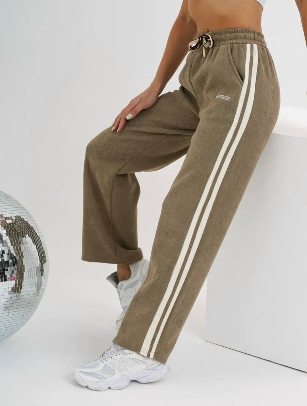 спортивные брюки,спортивные штаны женские широкие,брюки спортивные женский,спортивные штаны женские,широкие брюки