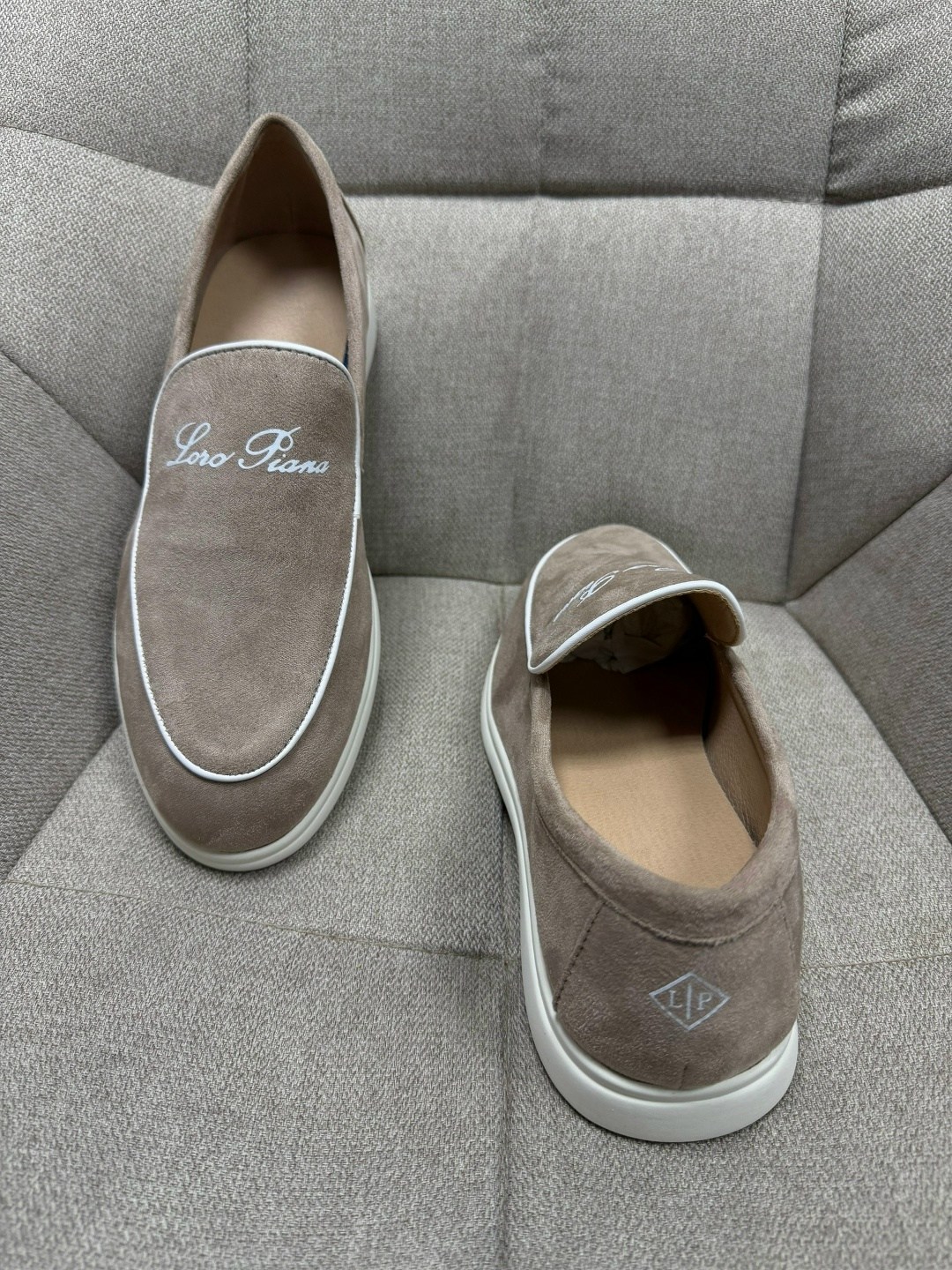 замшевые лоферы loro piana,лоферы loro piana,loro piana мужские замшевые лоферы summer walk,,лоферы из натуральной замши loro piana