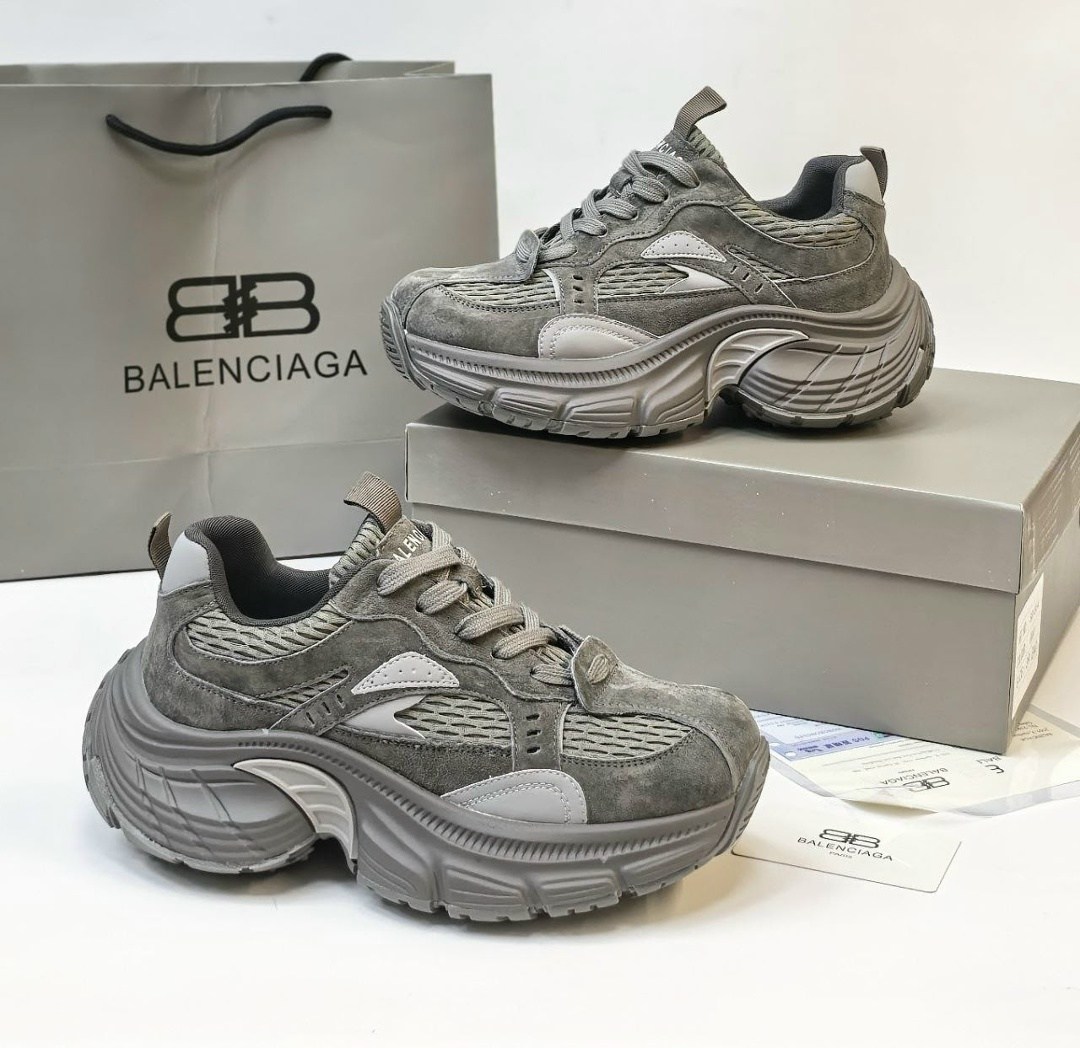 кроссовки женские balenciaga,кроссовки balenciaga,кроссовки balenciaga triple s,женские кожаные кроссовки balenciaga triple s серые,кроссовки на высокой подошве balenciaga