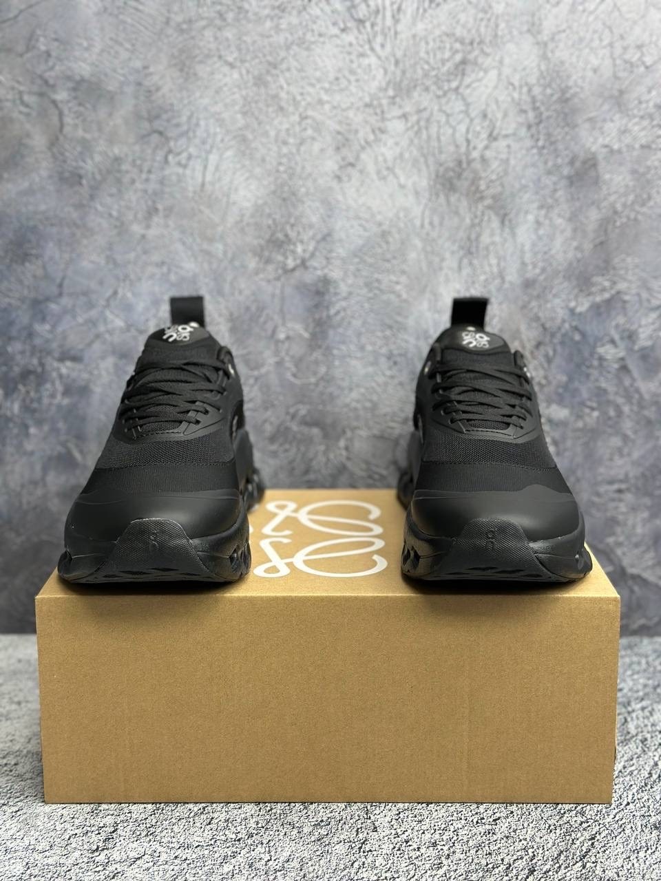 беговые кроссовки cloud hi водонепроницаемые черные on,кроссовки,черные кроссовки,кроссовки loewe,мужские кроссовки