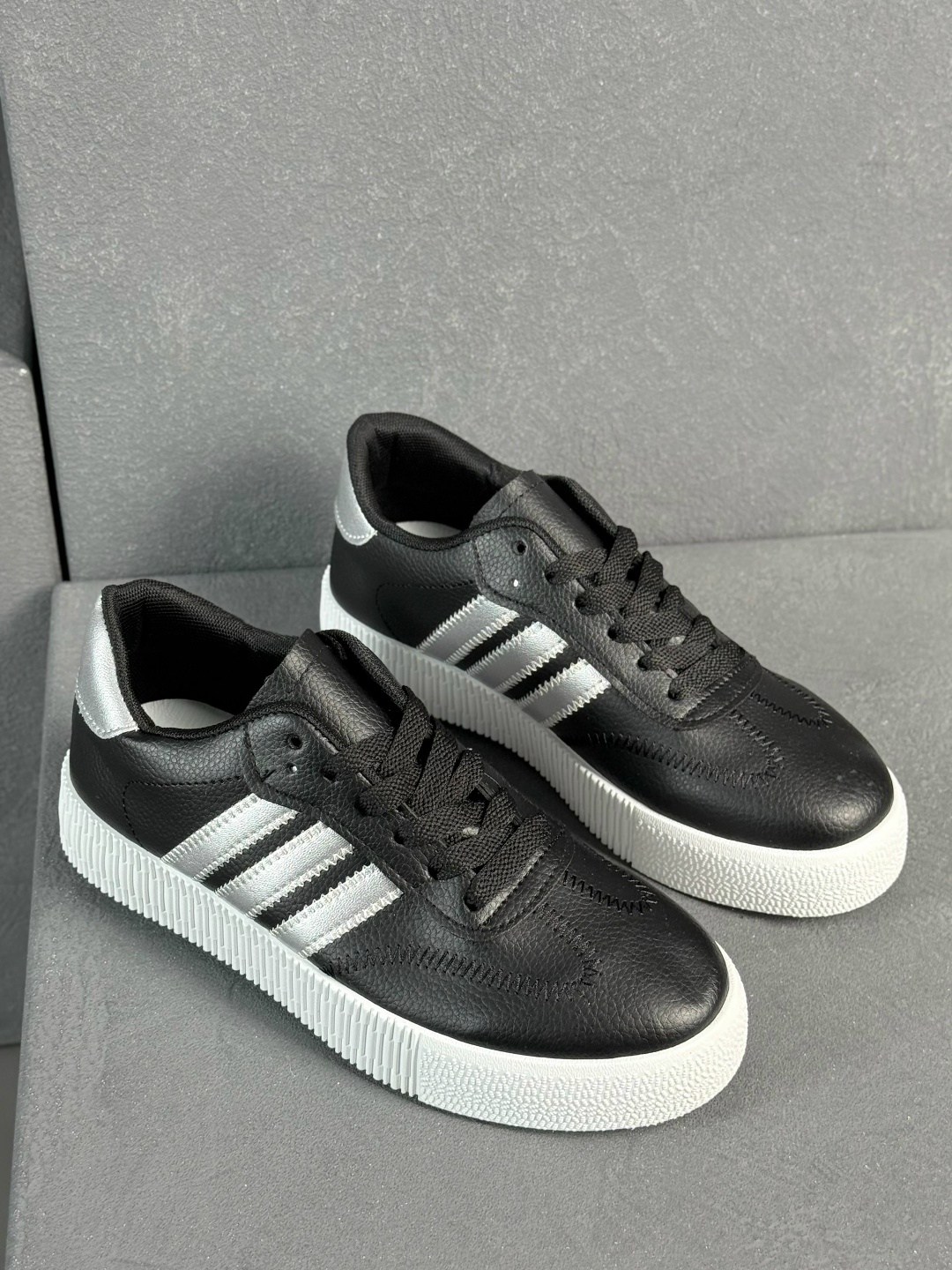 ,женские кроссовки adidas,кроссовки женские,белые кроссовки,кроссовки адидас женские