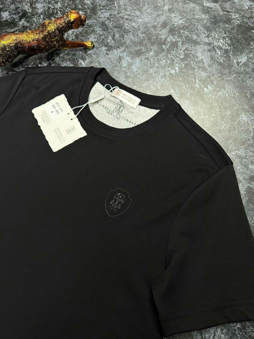 коричневая футболка,мужская футболка,футболки мужские брендовые,футболка,футболки для мужчин