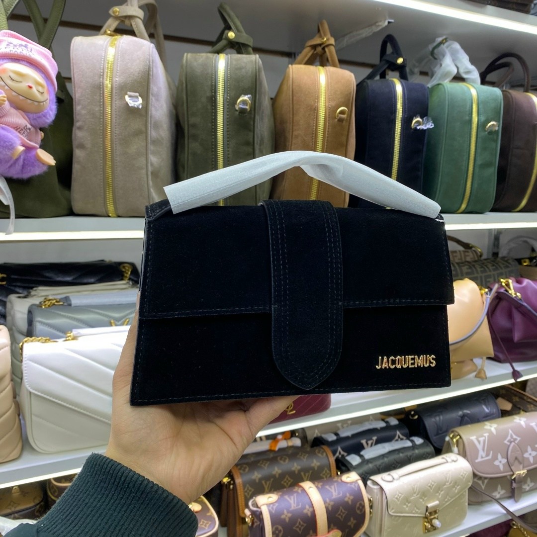 сумка jacquemus,сумка женская jacquemus,jacquemus сумка на плечо,сумка jacquemus le grand bambino,модная сумочка
