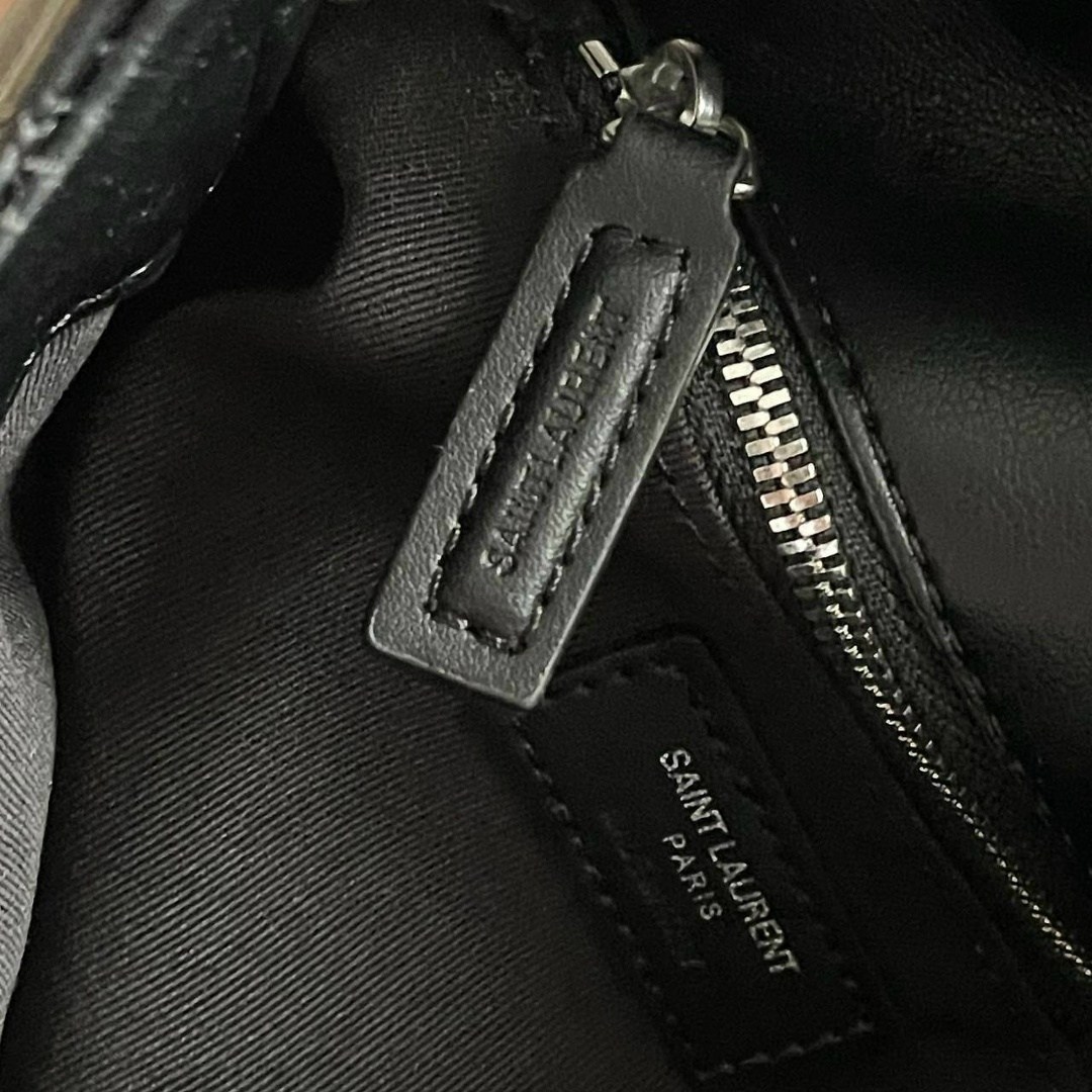 сумка женская yves saint laurent,сумка ив сен лоран puffer loulou,yves saint laurent сумка,yves saint laurent сумка на плечо,женская сумка ysl