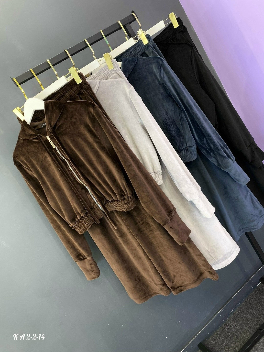 спортивный велюровый костюм,женский велюровый костюм,костюм женский ткань бархат,велюровый спортивный костюм женски,спортивный женский велюровый костюм двойка