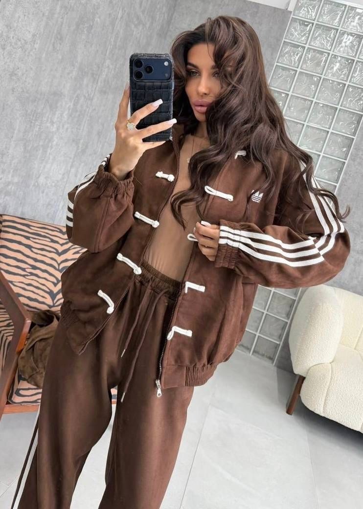 спортивный костюм,спортивный костюм женский,велюровый спортивный костюм,костюм классический,женские костюмы