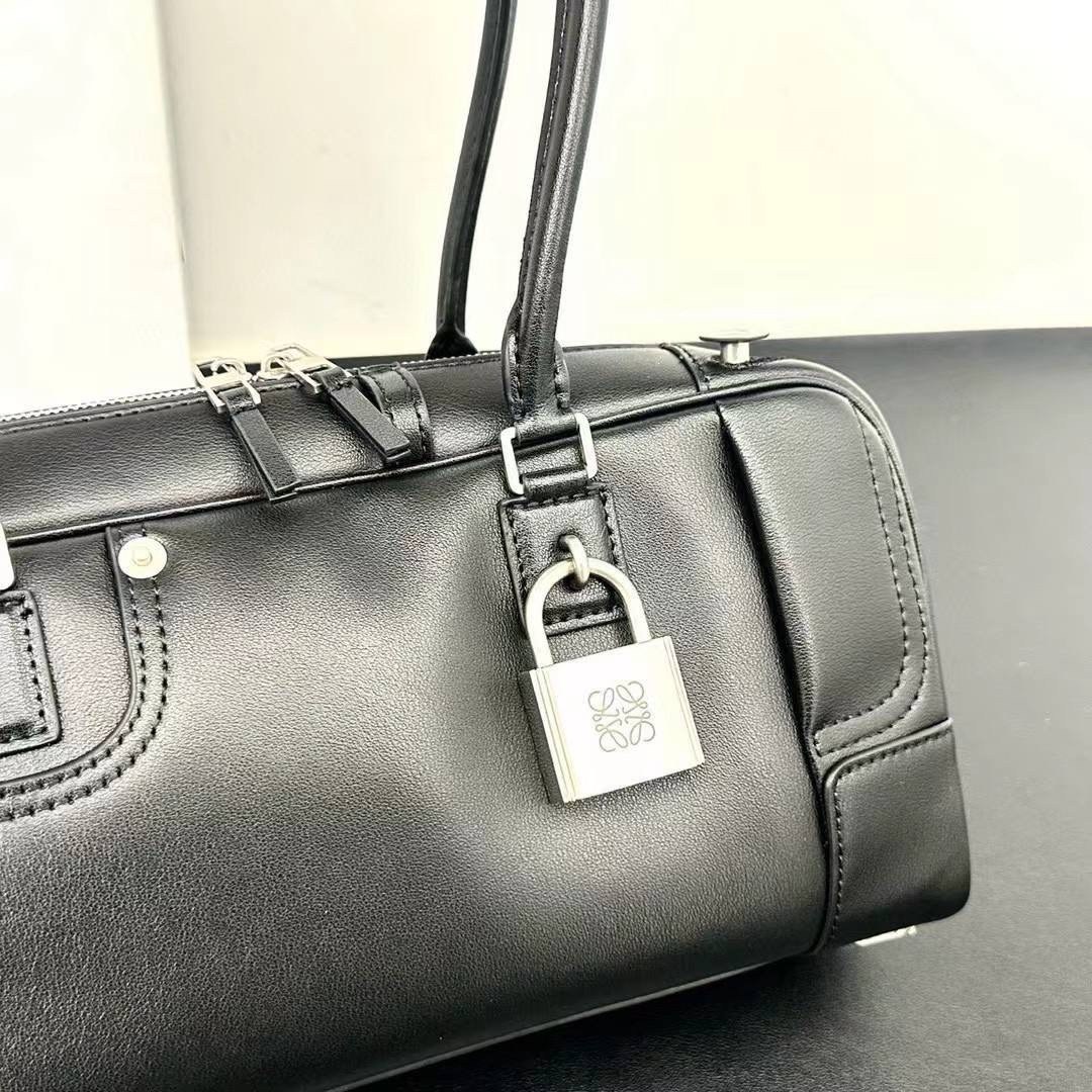 модная сумка,сумка loewe,бордовая сумка loewe,дорожная сумка,сумка женская