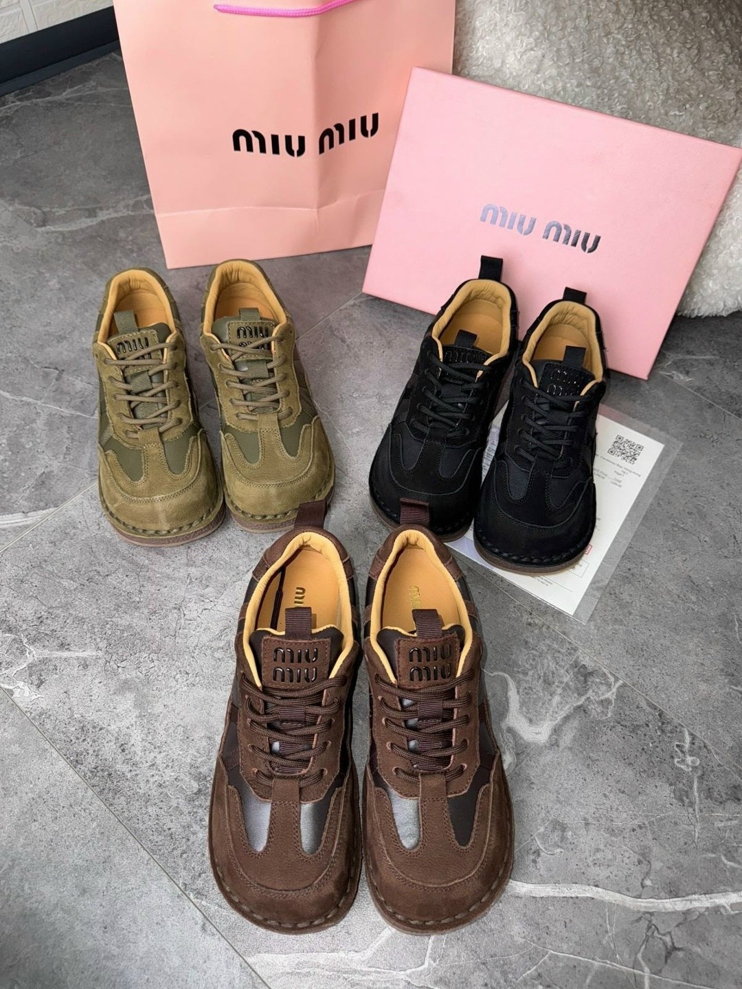 ,кроссовки женскиe,черные кроссовки,женская ,кроссовки стильные