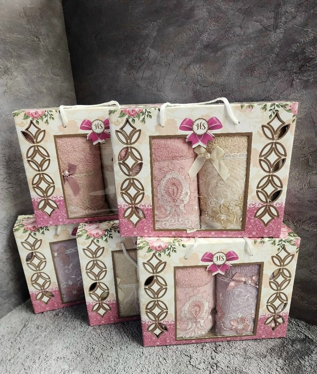 подарочные наборы полотенец,подарочный набор махровых полотенец,полотенец набор,набор полотенец в подарок,полотенца подарочная