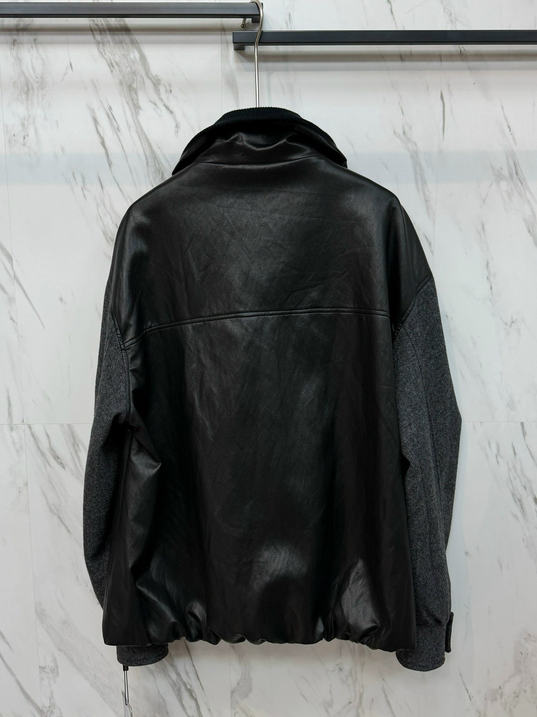 куртка,кожаная куртка,женская куртка,куртка бомбер,женская кожаная куртка