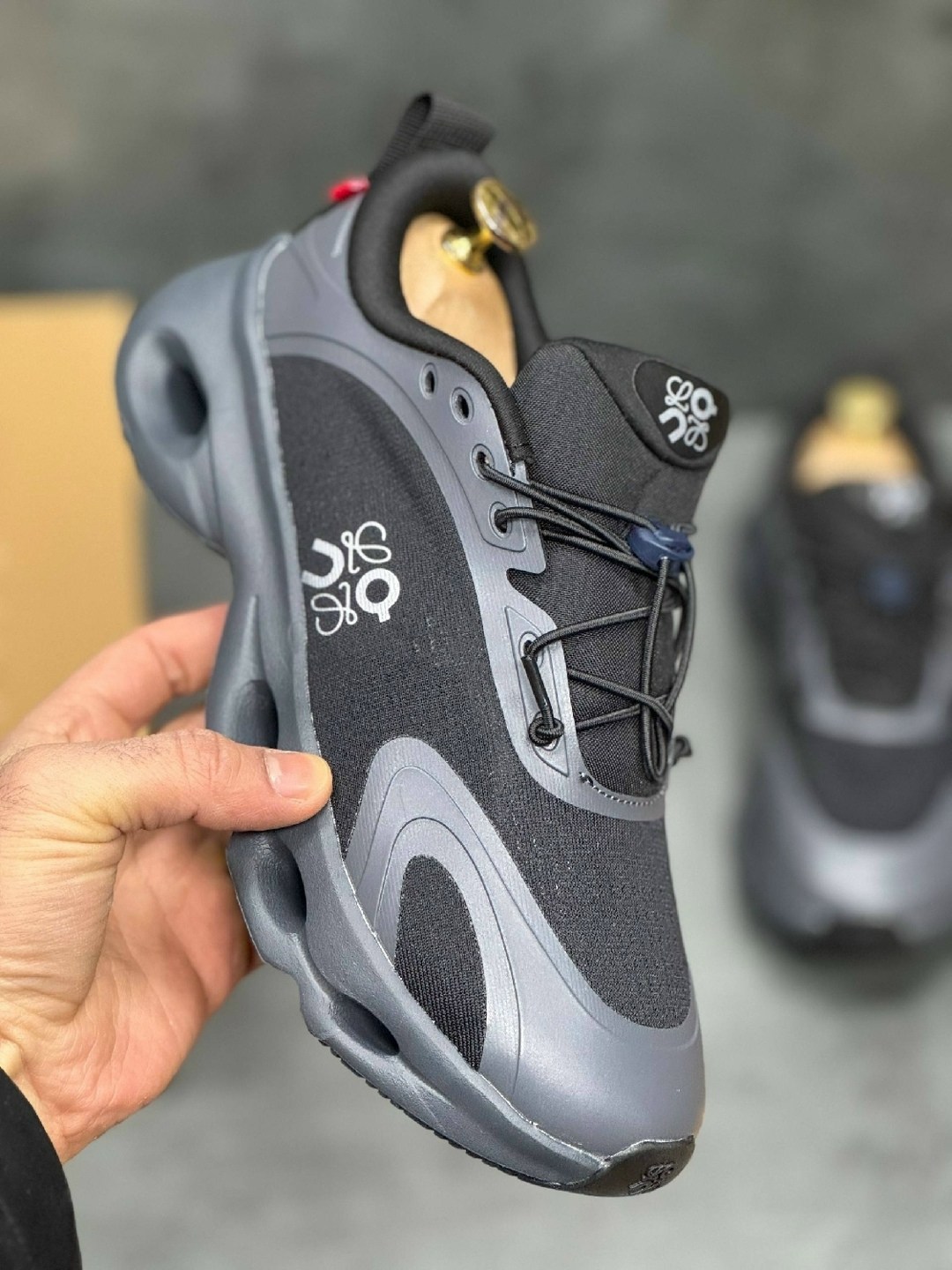 кроссовки,кроссовки on loewe x wmns cloudtilt 2 черный,кроссовки loewe,on cloud x loewe 9723 повседневная  кроссовки,мужские кроссовки