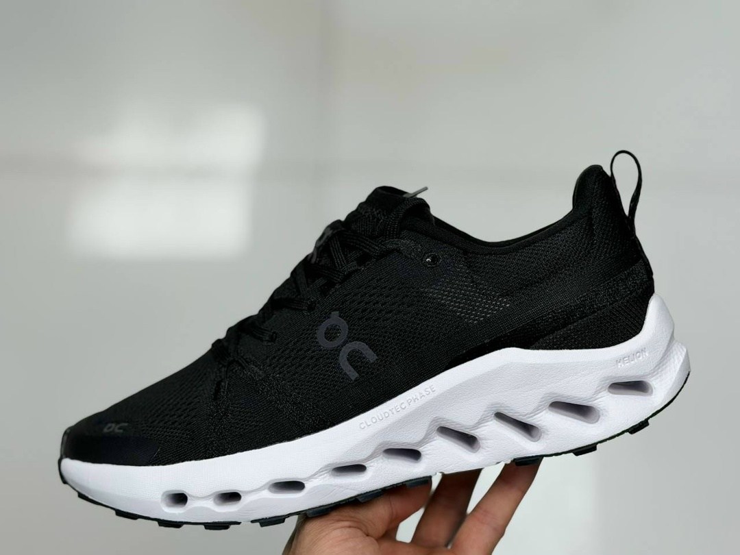 кроссовки,кроссовки on cloudsurfer,спортивная ,повседневные кроссовки,кроссовки женскиe