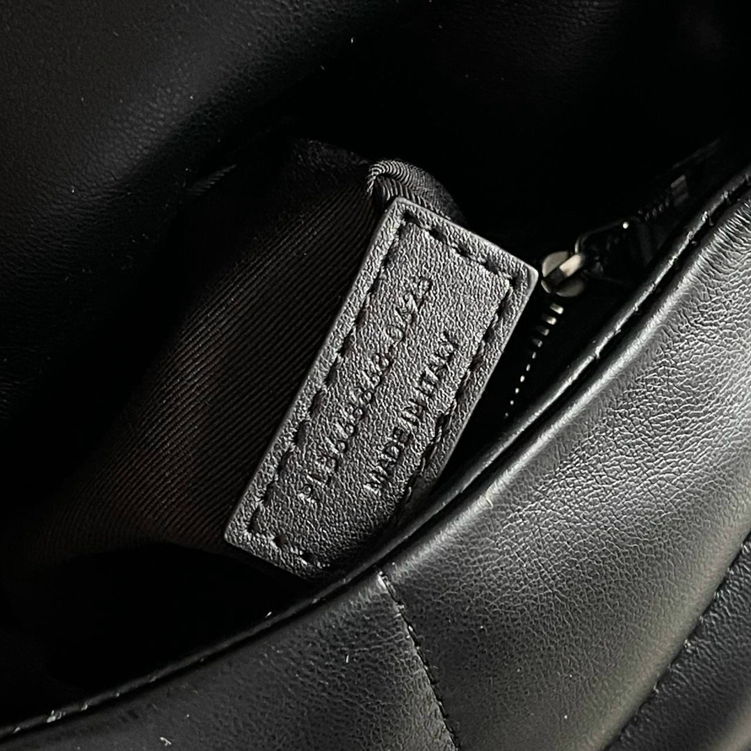 сумка женская yves saint laurent,сумка ив сен лоран puffer loulou,yves saint laurent сумка,yves saint laurent сумка на плечо,женская сумка ysl