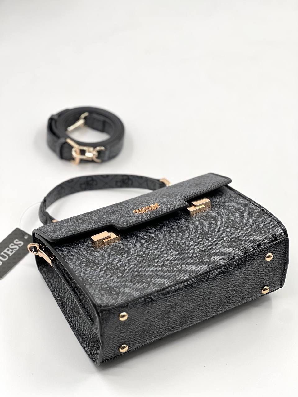 женская сумка guess,сумка guess,сумка на плечо guess,женская сумка от бренда guess,guess сумка кросс-боди